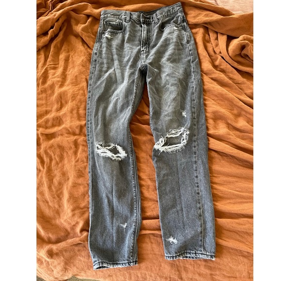 AE Ripped Highest Waist Mom Jean - Picture 1 of 5